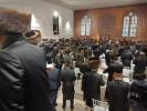 דערהויבענע שבת אריבער אויף הונדערטער געסט אין שטאט קערעסטיר - ביהמ"ד פון הרה"ק רבי ישעי'לע זצ"ל אריין אין באנוץ צום ערשטן מאל