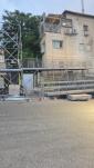 ערשטע בילד: צוגרייטונגען צום גרויסן מעמד הדקלה פון הרה"ק רבי יעקב מאיר שעכטער שליט"א אויף ככר זופניק 