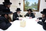 הנהלת כולל שומרי החומות בבית הגה"צ אב"ד סאטמאר וויליאמסבורג שליט"א לקראת דינער השנתי