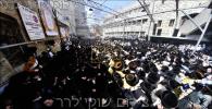 פולע גאלעריע פון די הדלקה בחצר הקודש תולדות אהרן