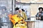 פולע גאלעריע פון די הדלקה בחצר הקודש תולדות אהרן