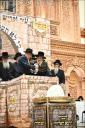 פולע גאלעריע פון די הדלקה אין בית וויזניץ בראשות כ"ק אדמו"ר מוויזניץ שליט"א 