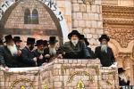 פולע גאלעריע פון די הדלקה אין בית וויזניץ בראשות כ"ק אדמו"ר מוויזניץ שליט"א 