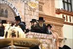 פולע גאלעריע פון די הדלקה אין בית וויזניץ בראשות כ"ק אדמו"ר מוויזניץ שליט"א 