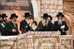 פולע גאלעריע פון די הדלקה אין בית וויזניץ בראשות כ"ק אדמו"ר מוויזניץ שליט"א 