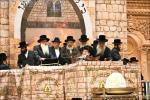 פולע גאלעריע פון די הדלקה אין בית וויזניץ בראשות כ"ק אדמו"ר מוויזניץ שליט"א 
