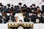 גרויסארטיגע מעמד סיום כתיבת ספר תורה פון כ"ק אדמו"ר מסאטמאר שליט"א בשילוב מיטן שלחן הטהור לרגל ל"ג בעומר 