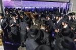 גרויסארטיגע מעמד סיום כתיבת ספר תורה פון כ"ק אדמו"ר מסאטמאר שליט"א בשילוב מיטן שלחן הטהור לרגל ל"ג בעומר 