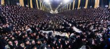 גרויסארטיגע מעמד סיום כתיבת ספר תורה פון כ"ק אדמו"ר מסאטמאר שליט"א בשילוב מיטן שלחן הטהור לרגל ל"ג בעומר 