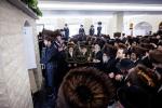 מעמד הכנסת ספר תורה אין שטאט מאגלעניץ, פוילן בצל הקודש פון הרה"ק השרף מ'מאגלעניץ זי"ע אריינגעגעבן דורך הרבני הנגיד מו"ה ר' בערל ווייס הי"ו לע"נ זיין שווער הרה"ח ר' מיכאל ב"ר משולם זושא שניצלער ע"ה ביים געהויבענעם מסע הקודש פון כ"ק אדמו"ר מספינקא שליט"א