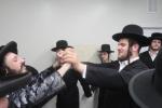 כ"ק אדמו"ר ממבקשי ה' שליט"א ביים הדלקה נעבן קרית יואל