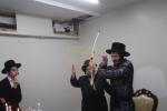 כ"ק אדמו"ר ממבקשי ה' שליט"א ביים הדלקה נעבן קרית יואל