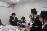 כ"ק אדמו"ר ממבקשי ה' שליט"א ביים הדלקה נעבן קרית יואל