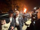 ווארימע אויפנאמע פאר סענעטאר ביל וועבער ביי די ל"ג בעומר הדלקות פון קהלות קדושות ראדאשיץ, דזיקוב מעליץ, באיאן, און פארשעי.