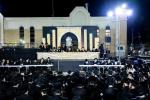 מעמד ההדלקה רבתי, ע"י כ"ק גאב"ד סאטמאר מאנסי שליט"א | ליל ל"ג בעומר תשפ"ו | בחצר בית המדרש הגדול ד'סאטמאר מאנסי