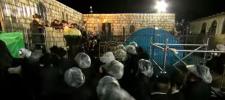 בילדער און ווידיאו: כ"ק אדמו"ר מבאיאן שליט"א צינדט אן די מדורת אש בהשתתפות לבבות ישראל איבער דער גארער וועלט
