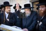 בילדער און ווידיאוס: הרה"ק רבי יעקב מאיר שעכטער שליט"א האלט אפ א היסטארישע שבת מיט נגידים אין טבריה