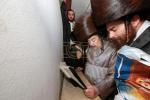 בילדער און ווידיאוס: הרה"ק רבי יעקב מאיר שעכטער שליט"א האלט אפ א היסטארישע שבת מיט נגידים אין טבריה