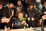 בילדער און ווידיאוס: הרה"ק רבי יעקב מאיר שעכטער שליט"א האלט אפ א היסטארישע שבת מיט נגידים אין טבריה