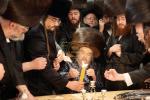 בילדער און ווידיאוס: הרה"ק רבי יעקב מאיר שעכטער שליט"א האלט אפ א היסטארישע שבת מיט נגידים אין טבריה