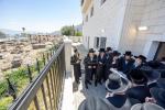בילדער און ווידיאוס: הרה"ק רבי יעקב מאיר שעכטער שליט"א האלט אפ א היסטארישע שבת מיט נגידים אין טבריה