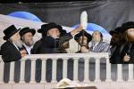 הערליכע גאלעריע: הדלקה בצל הרה"ק רבי יעקב מאיר שעכטער שליט"א אין ירושלים 
