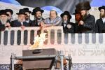 הערליכע גאלעריע: הדלקה בצל הרה"ק רבי יעקב מאיר שעכטער שליט"א אין ירושלים 