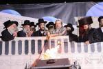 הערליכע גאלעריע: הדלקה בצל הרה"ק רבי יעקב מאיר שעכטער שליט"א אין ירושלים 