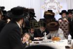 פולע גאלערי: אדמו"רים ורבנים ביים אריינשרייבן א אות אינעם ספר תורה פון כ"ק אדמו"ר מסאטמאר שליט"א 