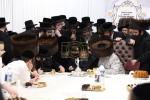 פולע גאלערי: אדמו"רים ורבנים ביים אריינשרייבן א אות אינעם ספר תורה פון כ"ק אדמו"ר מסאטמאר שליט"א 