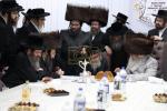 פולע גאלערי: אדמו"רים ורבנים ביים אריינשרייבן א אות אינעם ספר תורה פון כ"ק אדמו"ר מסאטמאר שליט"א 