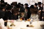 פולע גאלערי: אדמו"רים ורבנים ביים אריינשרייבן א אות אינעם ספר תורה פון כ"ק אדמו"ר מסאטמאר שליט"א 