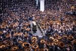 היסטארישע הכנסת ספר תורה דורך כ"ק אדמו"ר מסאטמאר שליט"א ל"ג בעומר תשפ"ו