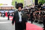 היסטארישע הכנסת ספר תורה דורך כ"ק אדמו"ר מסאטמאר שליט"א ל"ג בעומר תשפ"ו