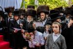 היסטארישע הכנסת ספר תורה דורך כ"ק אדמו"ר מסאטמאר שליט"א ל"ג בעומר תשפ"ו
