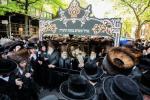 היסטארישע הכנסת ספר תורה דורך כ"ק אדמו"ר מסאטמאר שליט"א ל"ג בעומר תשפ"ו