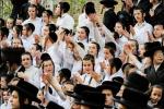 היסטארישע הכנסת ספר תורה דורך כ"ק אדמו"ר מסאטמאר שליט"א ל"ג בעומר תשפ"ו