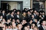 פולע גאלערי: תפילת שחרית און מעמד צאתכם לשלום פאר כ"ק אדמו"ר מסאטמאר שליט"א אויף וועג צו מקומות הקדושים אין אייראפע