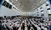 פולע גאלערי: תפילת שחרית און מעמד צאתכם לשלום פאר כ"ק אדמו"ר מסאטמאר שליט"א אויף וועג צו מקומות הקדושים אין אייראפע