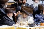 ערב שבת ביי כ"ק אדמו"ר מסאטמאר שליט"א - מעמד כתיבת ספר תורה נכתב ע"י הקהלה בקרית יואל