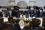 ערב שבת ביי כ"ק אדמו"ר מסאטמאר שליט"א - מעמד כתיבת ספר תורה נכתב ע"י הקהלה בקרית יואל