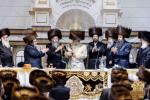 מעמד סיום כתיבת האותיות ערב שבת קודש  - מעמד זיכוי הפת פאר עירובי חצרות, און הדלקת נרות דורך כ"ק אדמו"ר מסאטמאר שליט"א
