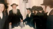 Main image for א הערליכע מעשה פון הגה"צ רבי זונדל קרויזר זצ"ל" &ndash; דורך הרב אליהו שווארץ, ביים שיעור עמוד היומי 'דרשו' מסכת יומא דף ז'