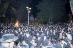 הדלקה בבית המדרש הגדול סאטמאר מאנטשעסטער בראשות הגה"צ אב"ד ור"מ סאטמאר מאנטשעסטער שליט"א ורבני מאנטשעסטער 