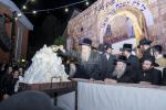 הדלקה בבית המדרש הגדול סאטמאר מאנטשעסטער בראשות הגה"צ אב"ד ור"מ סאטמאר מאנטשעסטער שליט"א ורבני מאנטשעסטער 