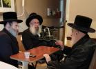 Main image for הגה"צ רבי גבריאל ציננער שליט"א עם בנו הרב הצעיר דקהל נטעי גבריאל שליט"א בביקור אצל כ"ק אדמו"ר מליסקא שליט"א