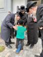 פולע בילדער און ווידיאוס: געהויבענע דעלעגאציע פונעם וועד הרבנים דלעיקפראנט שליט"א, אינאיינעם מיט די חברי הנהלת המוסדות, אויפן וועג קיין לעיקפראנט צום מעמד הנחת אבן הפינה מיט הגה"צ דומ"ץ קרית יואל שליט"א 