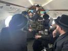 פולע בילדער און ווידיאוס: געהויבענע דעלעגאציע פונעם וועד הרבנים דלעיקפראנט שליט"א, אינאיינעם מיט די חברי הנהלת המוסדות, אויפן וועג קיין לעיקפראנט צום מעמד הנחת אבן הפינה מיט הגה"צ דומ"ץ קרית יואל שליט"א 