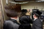 הכנסת ספר תורה צו ביהמ"ד הגדול צאנז קלויזענבורג אין בארא פארק דורך הרב מרדכי אהרן גאמבא