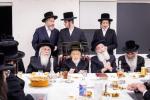 עריכת השולחן לכבוד יומא דהילולא של הגה"ק בעל שערי הישר מליסקא זי"ע בראשית נכדיו כ"ק האדמורי"ם מליסקא ומהיבנוב שליט"א